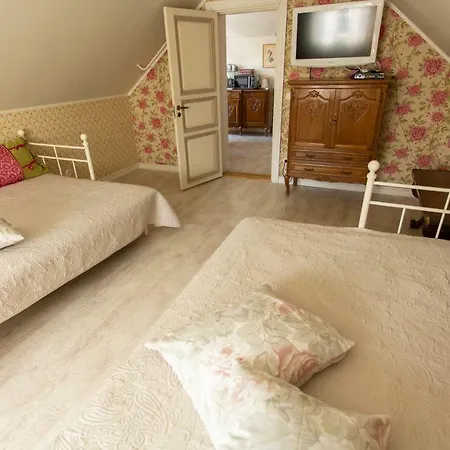 Apartment For Friends *
